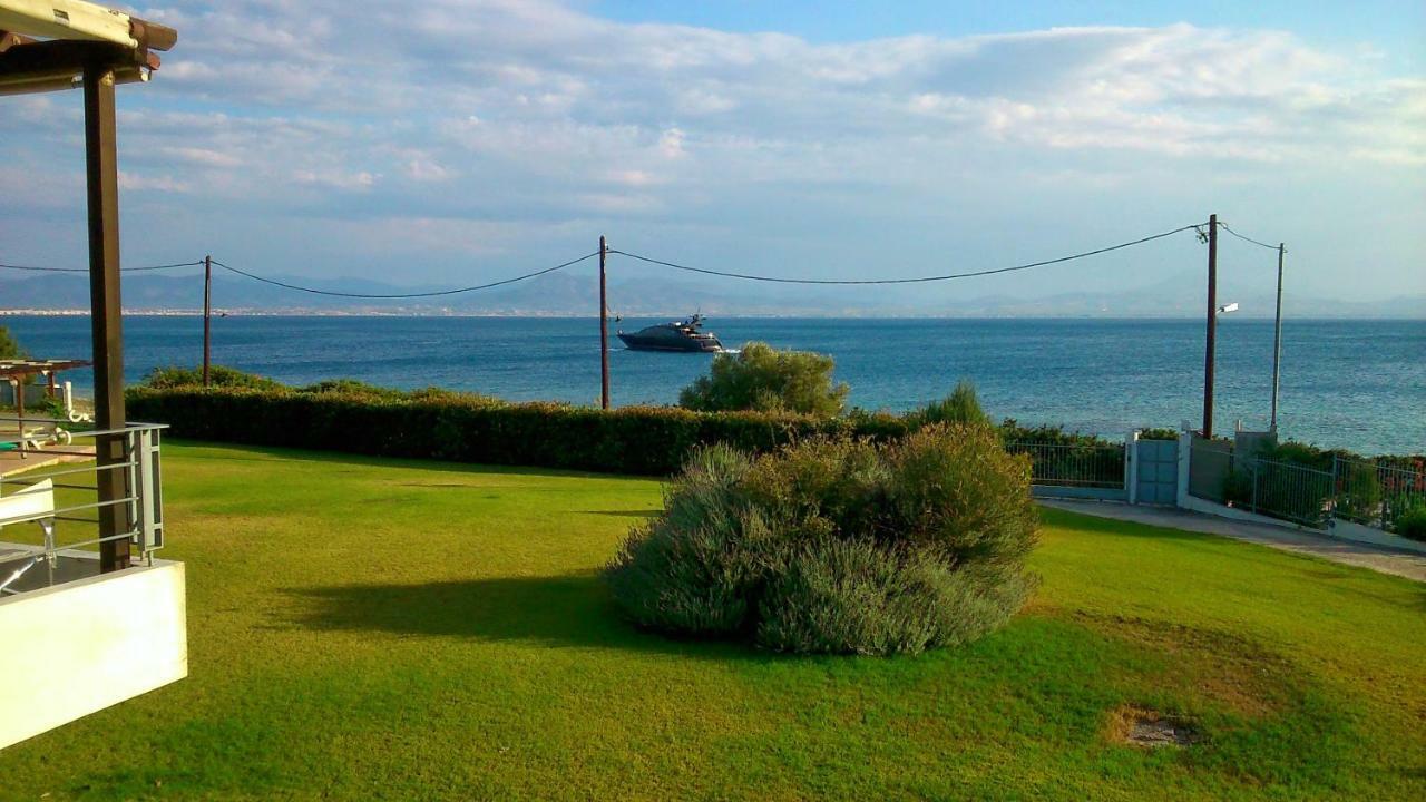 Beautiful House By The Sea,Loutraki Skaloma. Villa Exteriör bild