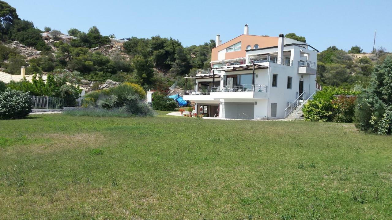 Beautiful House By The Sea,Loutraki Skaloma. Villa Exteriör bild